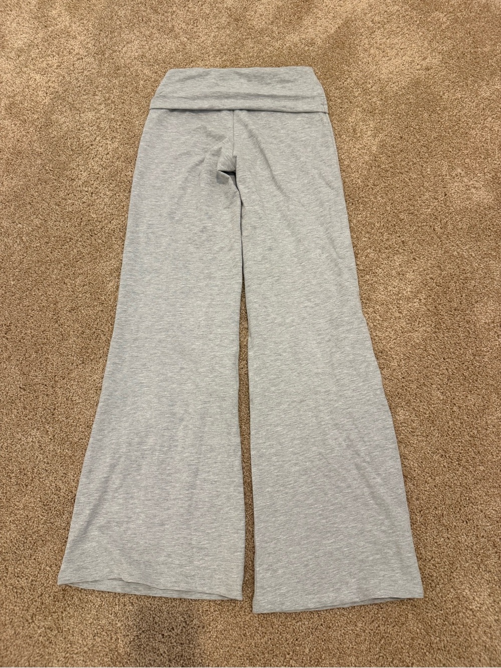 Edikted fold over loose yoga pants in grey NWOT - Picture 2 of 3